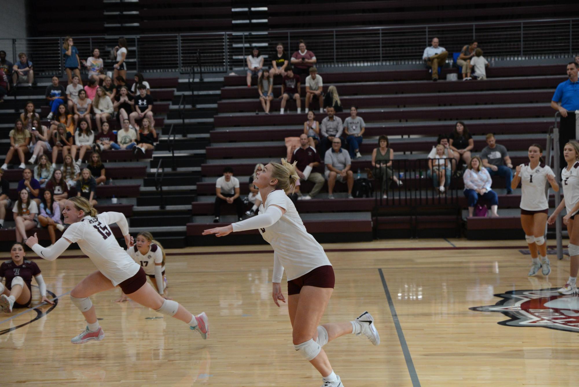 Volleyball: jamboree photo gallery